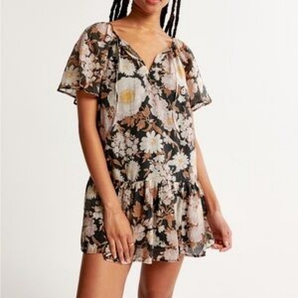 Abercrombie & Fitch Floral Mini Dress Petite Small NWT Soft Girl Romantic - Picture 1 of 11